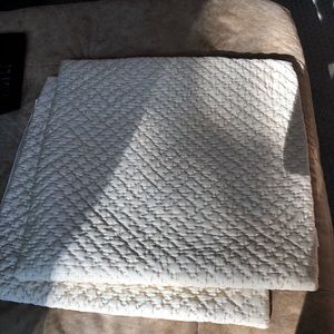 Pottery Barn pillow covers 2x like new